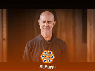 هدوء داخلي في دقائق: كيف تهدئ العاصفة بداخلك مع جلسة تأمل من معلم الزن هنري شوكمان