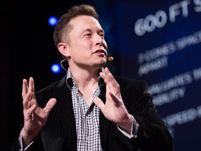 اليومين دول العالم كله بيتكلم عن Elon Musk - STJEGYPT