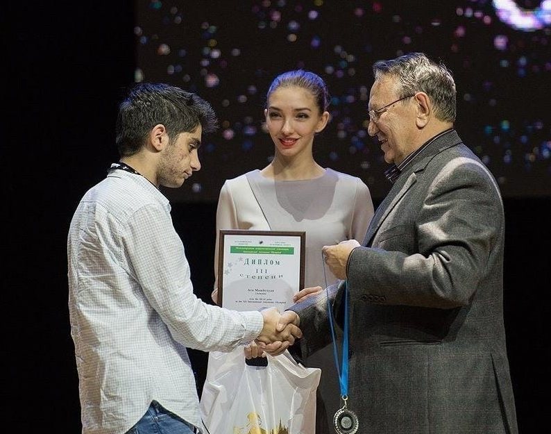 لماذا لا أستطيع أن أفعل الأشياء التي أعلم أنها ستجعل حياتي أفضل؟ وكيف أتغلب على الخوف والكسل؟